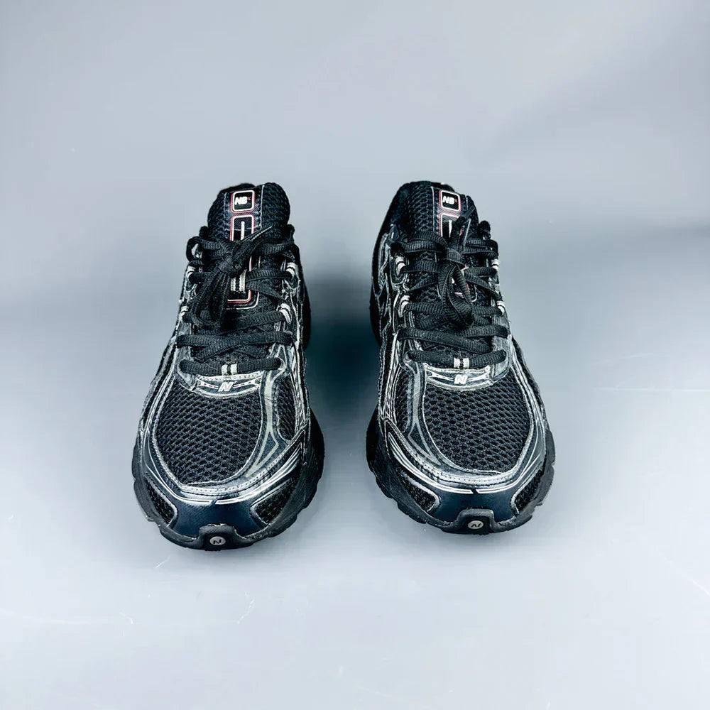 New Balance 740 Black