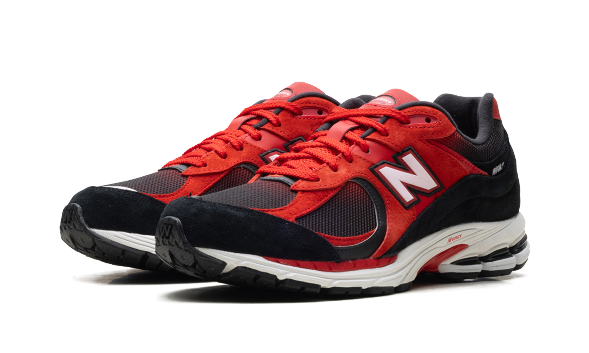 2002R "Black/True Red" U2002RZA